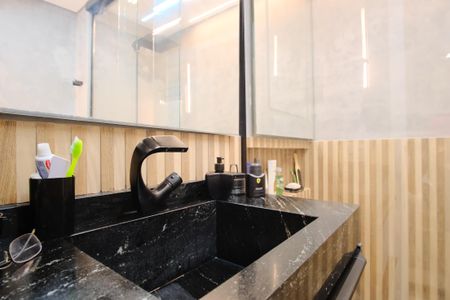 Apartamento à venda com 107m², 3 quartos e 2 vagasBanheiro 1 da Suíte 1