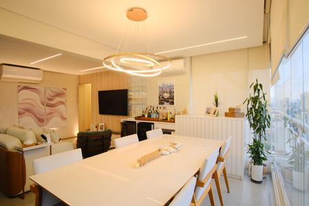 Apartamento à venda com 107m², 3 quartos e 2 vagasVaranda