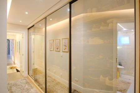 Apartamento à venda com 107m², 3 quartos e 2 vagasCloset da Suíte 1