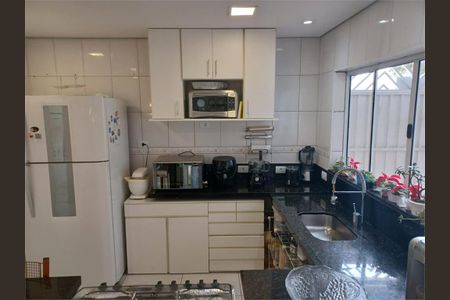 Casa à venda com 180m², 2 quartos e 1 vaga