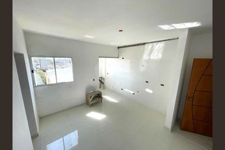 Apartamento à venda com 2 quartos, 37m² em São Lucas, São Paulo