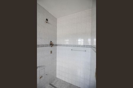 Apartamento para alugar com 100m², 2 quartos e sem vagaBanheiro da Suíte