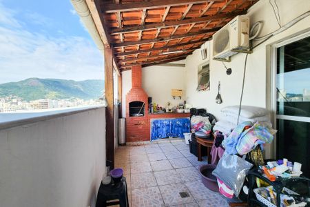 Apartamento à venda com 178m², 3 quartos e 2 vagasCobertura 