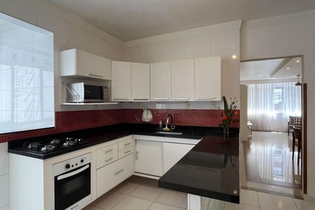 Apartamento para alugar com 110m², 2 quartos e 1 vaga Apartamento para alugar com 110m², 2 quartos e 1 vagaCozinha