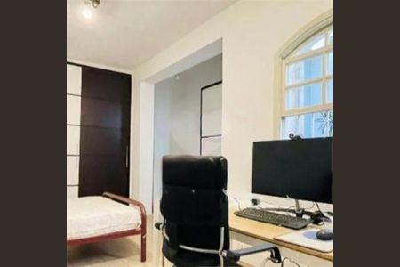 Casa à venda com 4 quartos, 248m² em Jaguaré, São Paulo