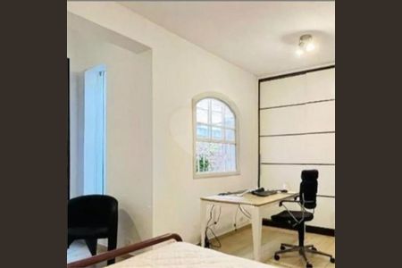 Casa à venda com 4 quartos, 248m² em Jaguaré, São Paulo