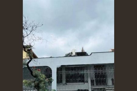 Casa à venda com 248m², 4 quartos e 1 vaga