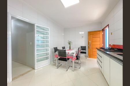 Casa à venda com 297m², 3 quartos e 5 vagasCozinha