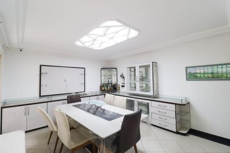 Casa de condomínio para alugar com 280m², 3 quartos e 4 vagas