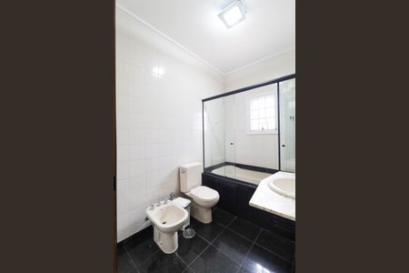 Casa de condomínio para alugar com 280m², 3 quartos e 4 vagas