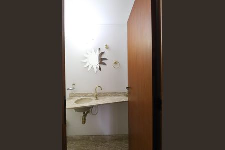 Casa de condomínio para alugar com 280m², 3 quartos e 4 vagas