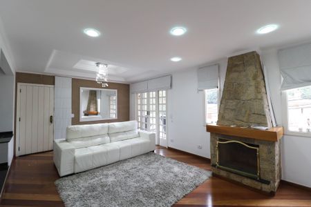 Casa de condomínio para alugar com 280m², 3 quartos e 4 vagas