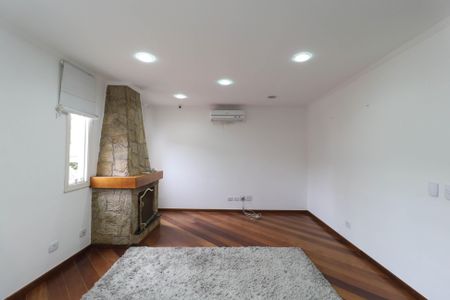 Casa de condomínio para alugar com 280m², 3 quartos e 4 vagas