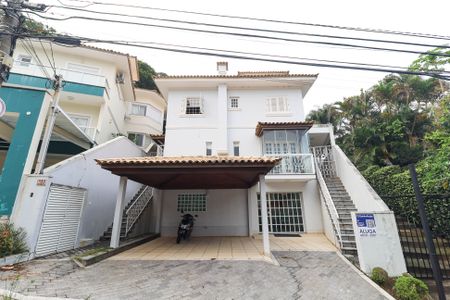 Casa de condomínio para alugar com 280m², 3 quartos e 4 vagas