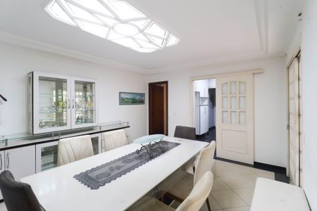 Casa de condomínio para alugar com 280m², 3 quartos e 4 vagas