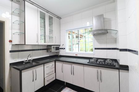 Casa de condomínio para alugar com 280m², 3 quartos e 4 vagas