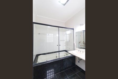 Casa de condomínio para alugar com 280m², 3 quartos e 4 vagas