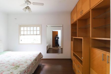 Casa de condomínio para alugar com 280m², 3 quartos e 4 vagas