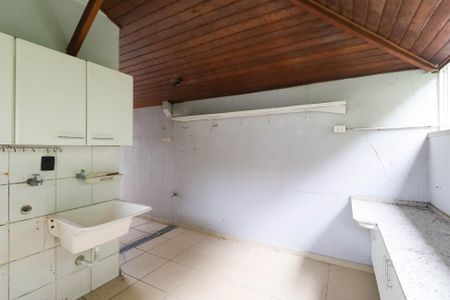 Casa de condomínio para alugar com 280m², 3 quartos e 4 vagas