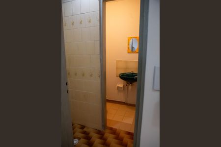 Banheiro de kitnet/studio para alugar com 1 quarto, 20m² em Jaguaré, São Paulo