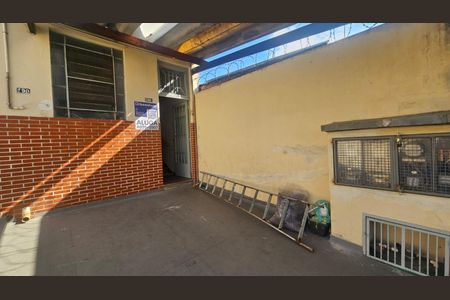 Garagem de casa para alugar com 3 quartos, 150m² em Vila Nhocuné, São Paulo