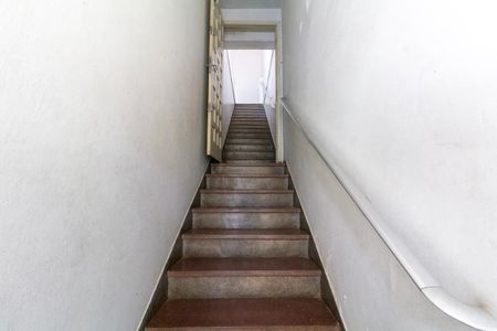 Casa para alugar com 150m², 3 quartos e 1 vagaEscada