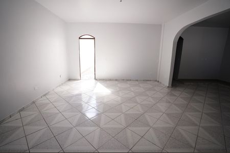 Casa para alugar com 5 quartos, 285m² em Setor Sudoeste, Goiânia