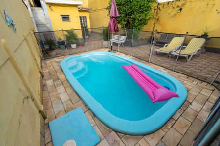 Casa para alugar com 138m², 3 quartos e 5 vagasQuintal - Piscina