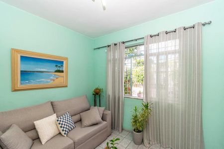 Sala de casa para alugar com 3 quartos, 138m² em Vila Kosmos, Rio de Janeiro