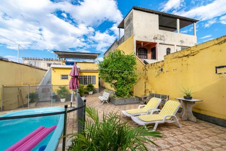 Casa para alugar com 138m², 3 quartos e 5 vagasQuintal