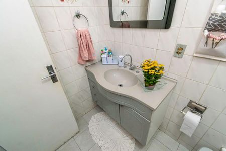 Casa para alugar com 138m², 3 quartos e 5 vagasBanheiro Social