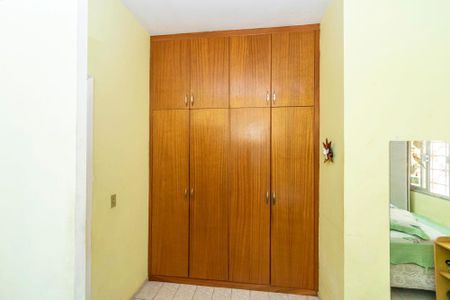 Casa para alugar com 138m², 3 quartos e 5 vagasQuarto 2 - Armários