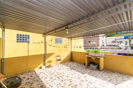 Casa para alugar com 138m², 3 quartos e 5 vagasTerraço