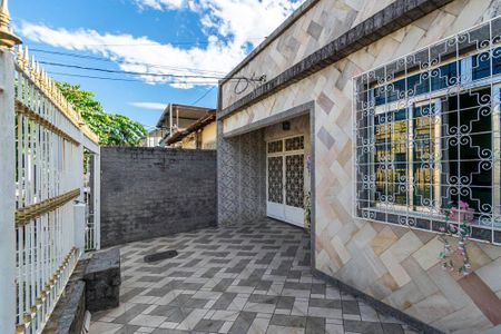 Casa para alugar com 138m², 3 quartos e 5 vagasVaranda da frente