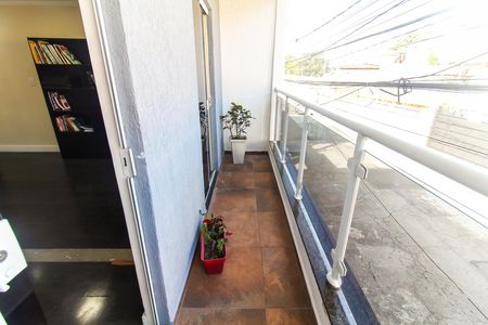 Casa para alugar com 250m², 4 quartos e 2 vagasSacada do Quarto 4