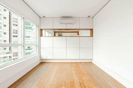 Apartamento à venda com 3 quartos, 138m² em Alphaville Empresarial, Barueri