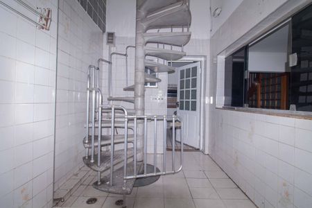 Casa para alugar com 220m², 4 quartos e 2 vagasÁrea de Serviço
