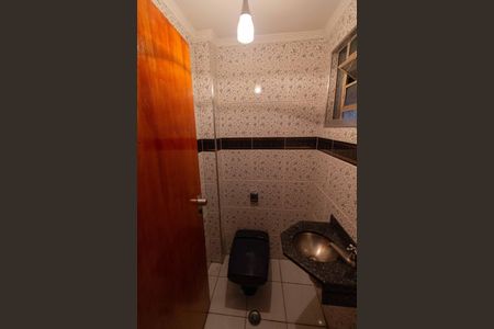 Casa para alugar com 220m², 4 quartos e 2 vagasLavabo