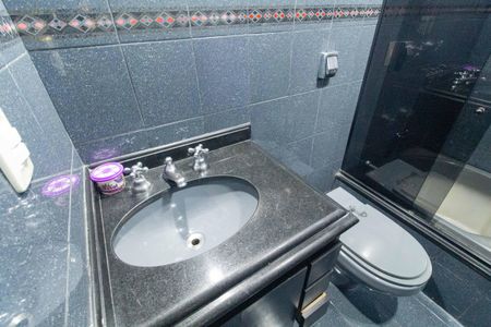 Casa para alugar com 220m², 4 quartos e 2 vagasBanheiro da Suíte