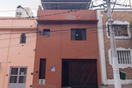 Casa para alugar com 220m², 4 quartos e 2 vagasFachada