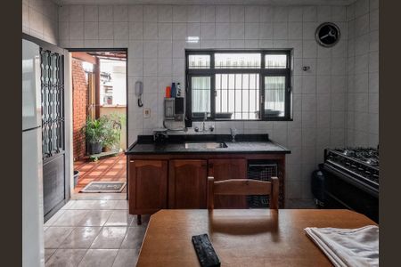 Casa à venda com 120m², 4 quartos e 2 vagas