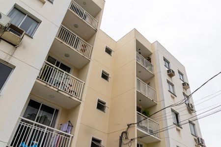 Apartamento para alugar com 56m², 3 quartos e 1 vaga Apartamento para alugar com 56m², 3 quartos e 1 vagaFachada