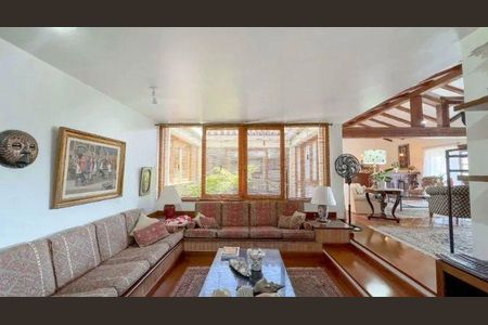 Casa à venda com 5 quartos, 900m² em Alphaville Residencial Zero, Barueri