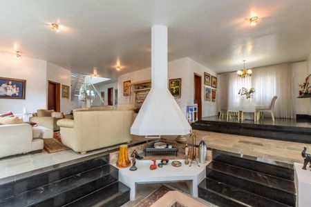 Casa à venda com 4 quartos, 552m² em Alphaville Residencial Um, Barueri