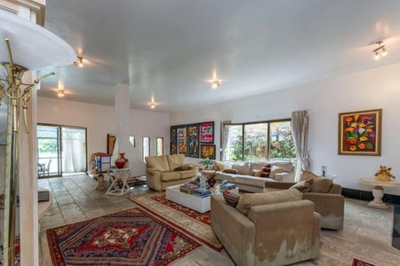 Casa à venda com 4 quartos, 552m² em Alphaville Residencial Um, Barueri