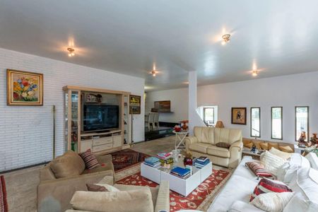 Casa à venda com 4 quartos, 552m² em Alphaville Residencial Um, Barueri