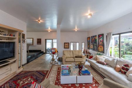 Casa à venda com 4 quartos, 552m² em Alphaville Residencial Um, Barueri