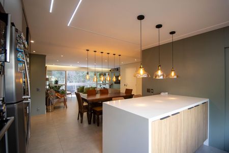 Apartamento à venda com 133m², 3 quartos e 2 vagasCozinha 