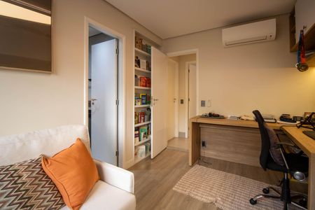 Apartamento à venda com 133m², 3 quartos e 2 vagasSuíte 2