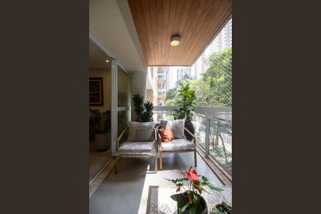 Sacada de apartamento à venda com 3 quartos, 133m² em Vila Andrade, São Paulo